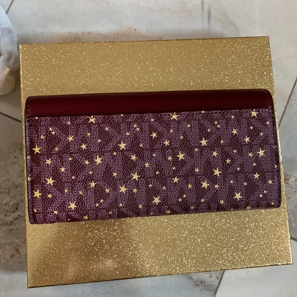 Brand New Michael Kors Convertible Crossbody Wallet Jet Set Charm Merlot Multi - Picture 3 of 9